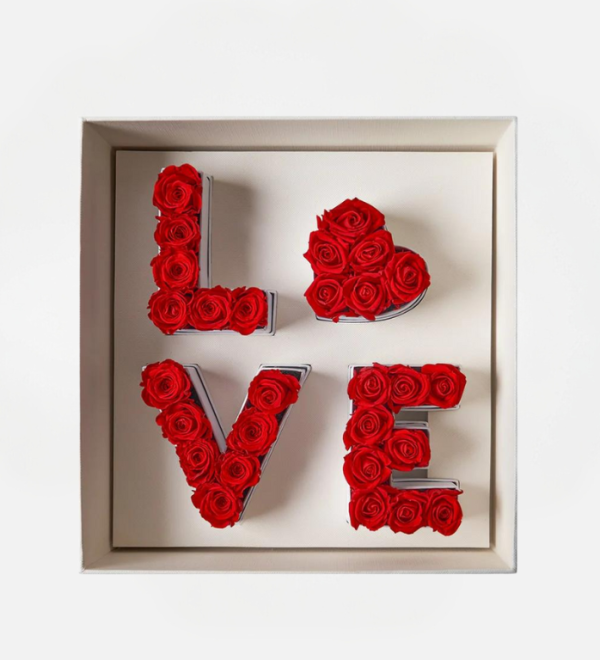 amor escrito en rosas